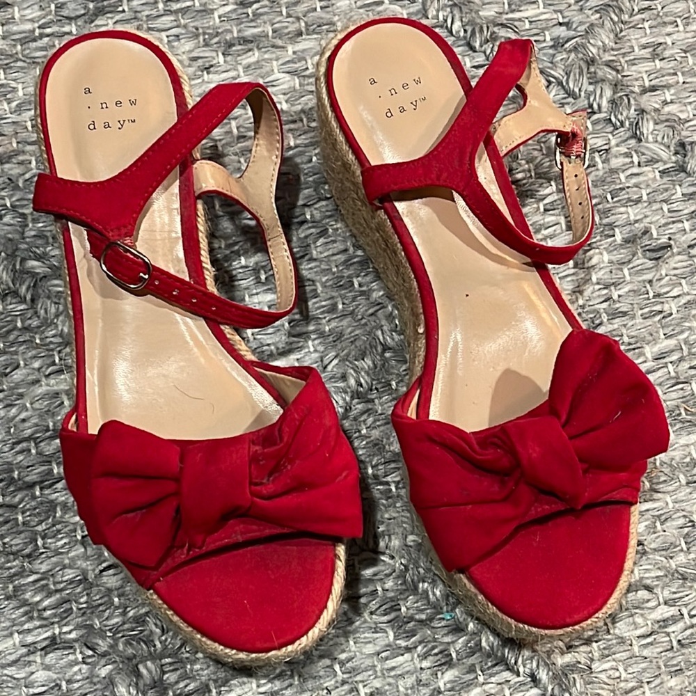 Wedge shoes